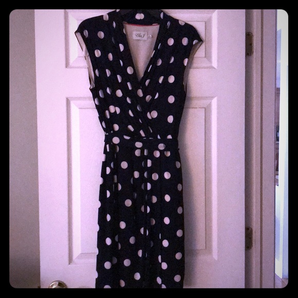 Dress - Picture 1 of 2